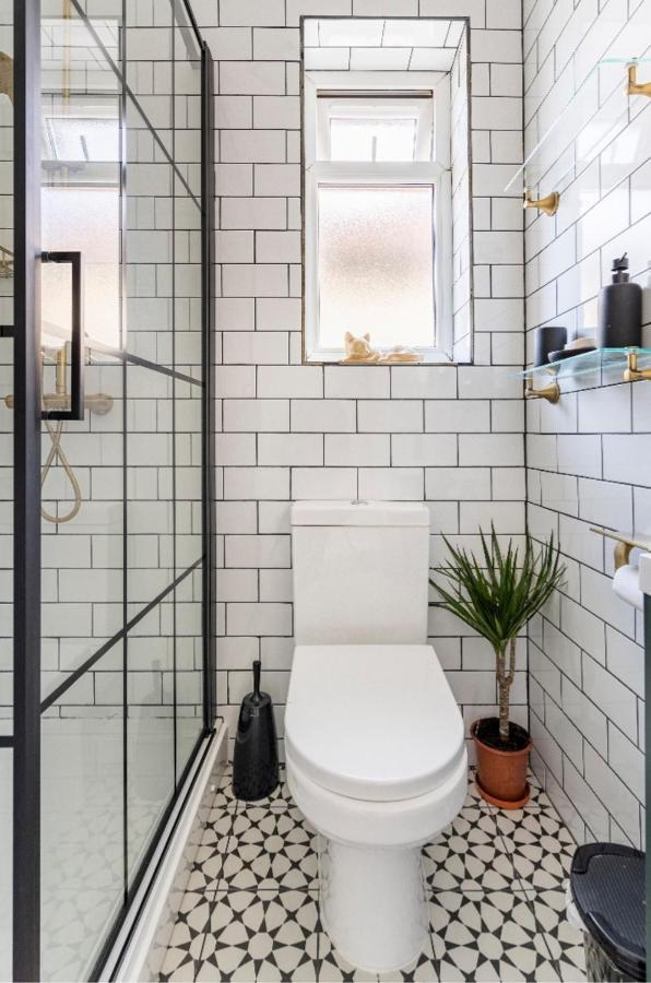 Lovely House London Bagian luar foto